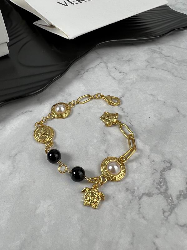 Versace bracelet 02yxh10